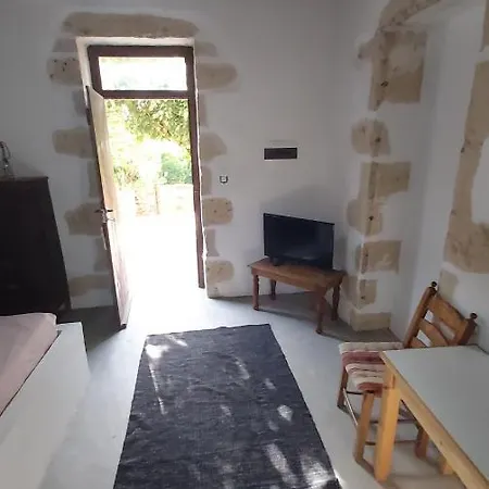 Authentic Crete-village Vibes * Vryses